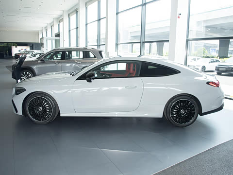 2025�� CLE 300 4MATIC �����ͽ��ܳ�