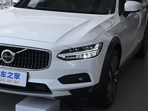 2024�� Cross Country B5 AWD �����