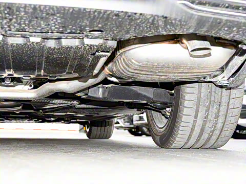 2024�� E 350 e L ���ʽ��϶����γ�