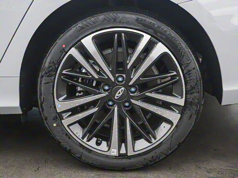 2025�� 2.0T DCT��