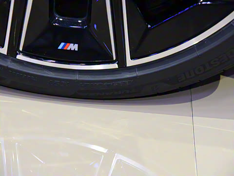 2023�� M760Le xDrive