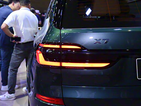 2024�� xDrive M60i