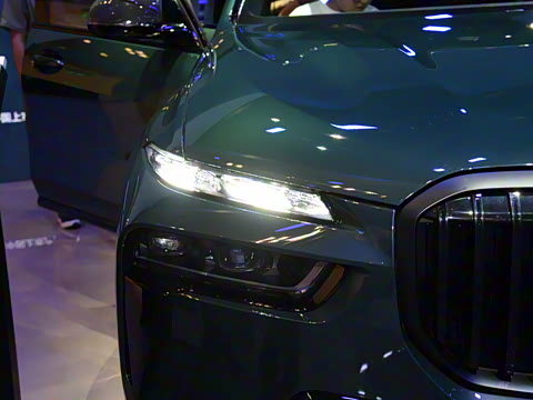 2024�� xDrive M60i