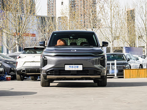 2025�� 180km Ultra ������