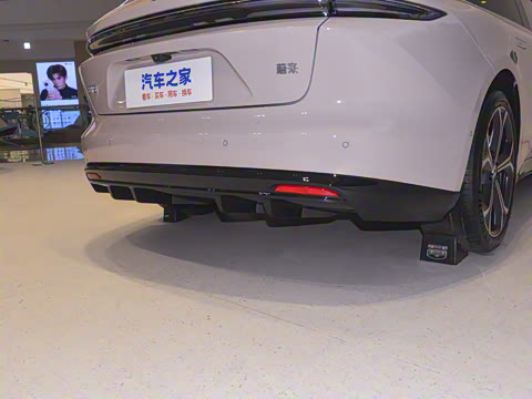 2025�� 75kWh Touring