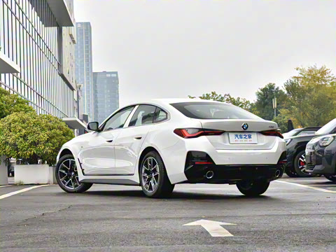 2024�� 425i Gran Coupe M�˶���װ