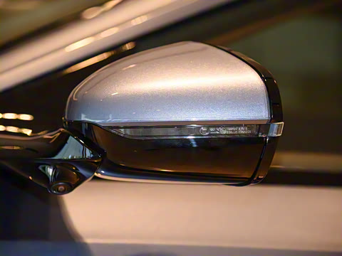 2025�� 4.0T V8 Coupe