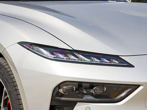 2025�� ���� 550ProѲ����