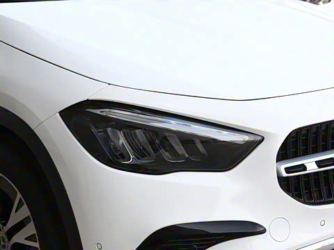 2025�� �Ŀ� GLA 220