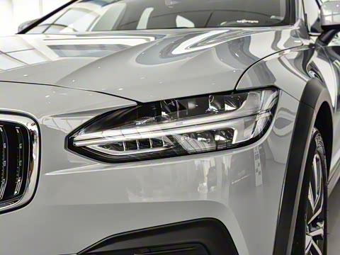 2025�� Cross Country B5 AWD ��Զ��