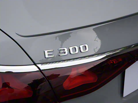2024�� E 300 ʱ�����˶���