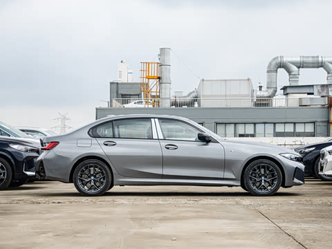 2025�� 330Li M�˶���ҹ��װ