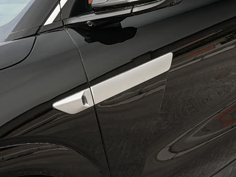 2025�� DM 215KM�����״��콢��