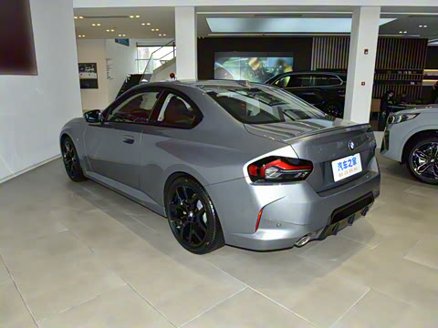 2025�� 225i M�˶���ҹ��װ