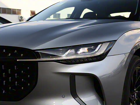 2025�� 2.0T ���л춯��