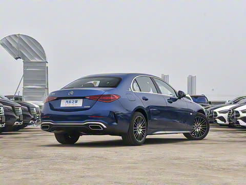 2025�� �Ŀ� C 260 L �˶���