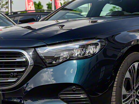 2024�� E 350 e L ���ʽ��϶����γ�