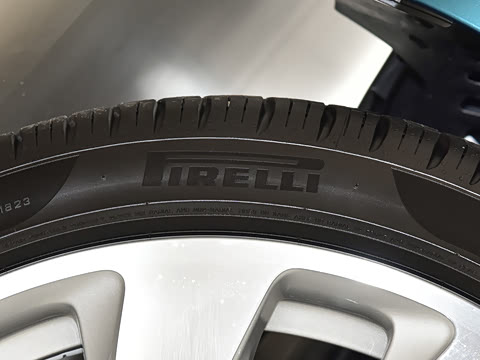 2024�� GT V8 Edition 8