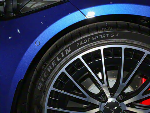 2024�� AMG CLE 53 4MATIC+ ���ܳ�