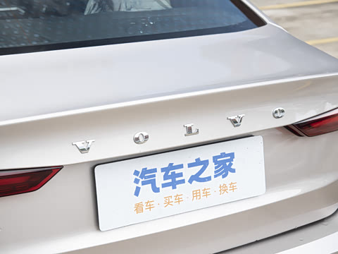 2025�� B4 ���ݺ�����