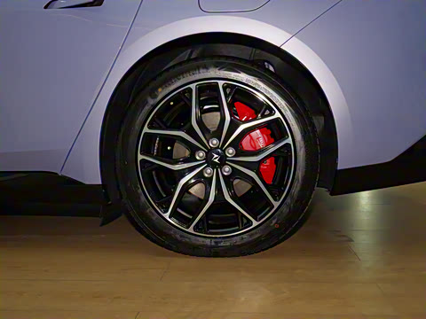 2025�� ���� 650ProѲ����