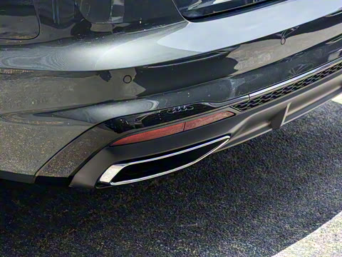 2025�� 200���������� 40 TFSI ����������