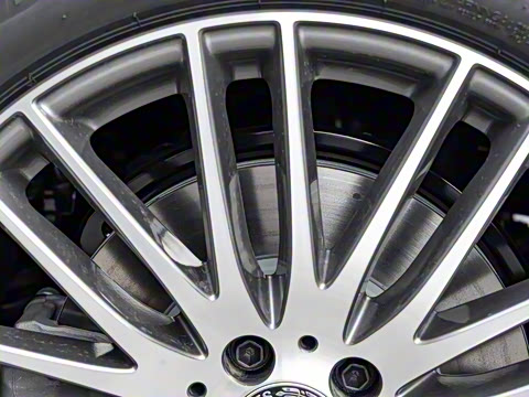 2025�� GLC 300 L 4MATIC ������ 5��