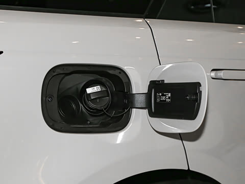 2024�� 400PS Dynamic SE