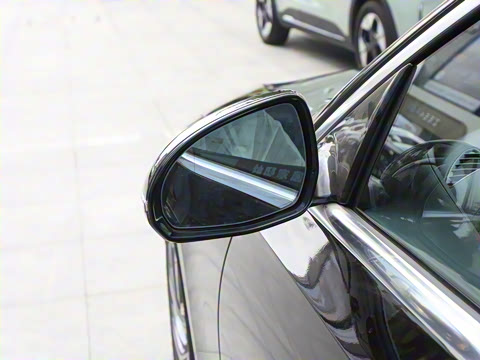 2025�� �Ŀ� E 300 L ʱ����