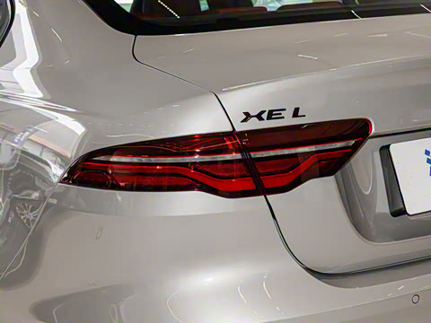 2025�� 2.0T 250PS R-DYNAMIC 90�����ذ�