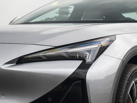 2025�� 560PRO 185kW