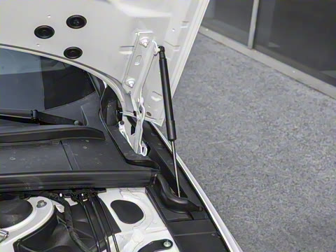 2025�� 200���������� 40 TFSI ����������