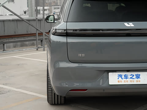 2025�� Ultra ���ܻ��°�