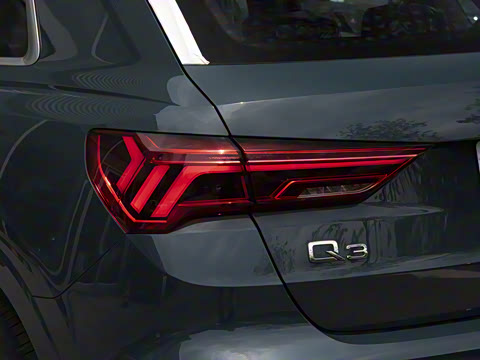 2025�� quattro 45�����ذ� 40TFSI ʱ�ж�����