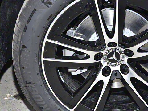 2025�� GLC 260 L 4MATIC ������