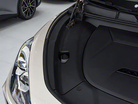 2025�� 688MAX 175kW