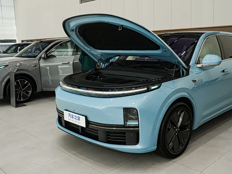 2025�� Ultra ���ܻ��°�