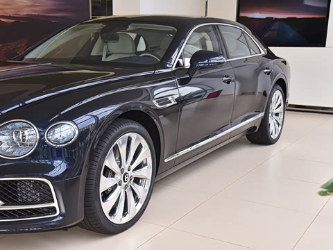 2024�� V8 Edition 8