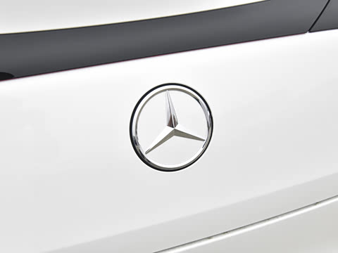 2025�� �Ŀ� GLC 300 4MATIC ����SUV