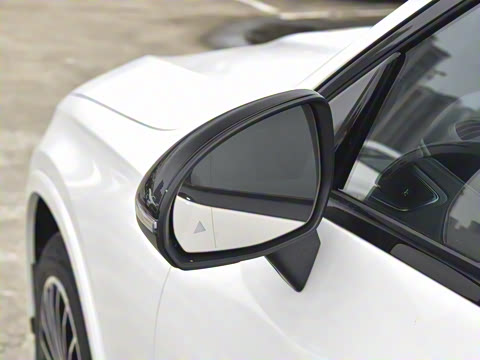 2025�� �Ŀ� GLC 300 4MATIC ����SUV