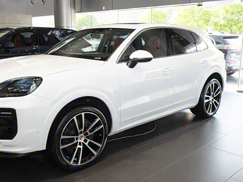 2025�� Cayenne 3.0T ���ΰ�