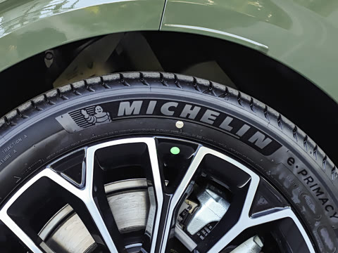 2025�� �����������Ǽݰ� 100kWh