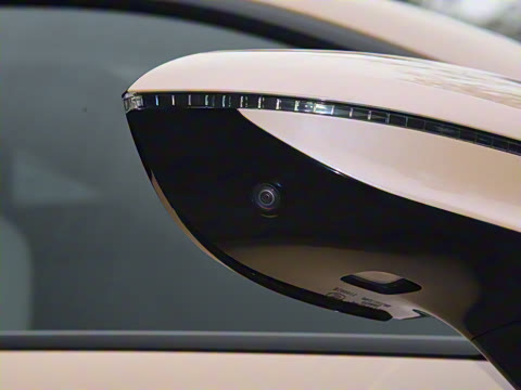 2025�� Ultra ���̰�