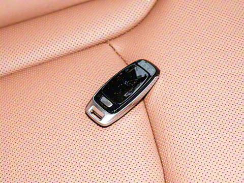 2025�� 45 TFSI quattro S line����ʿ��