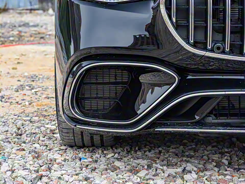 2025�� AMG S 63 L E Performance