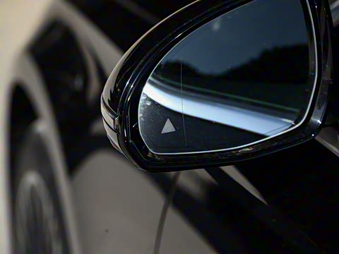 2025�� E 300 L ����˶���