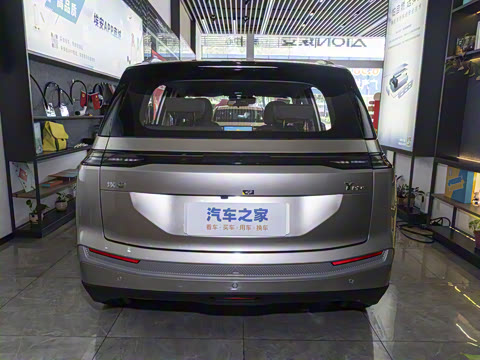 2025�� Plus 510 ������