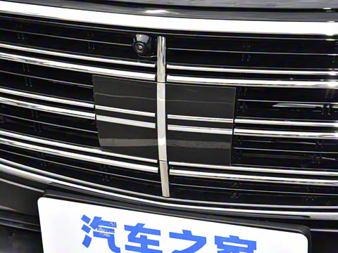 2024�� �Ŀ� E 300 L ������