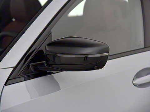 2025�� eDrive 40 L ��ҹ�˶���װ