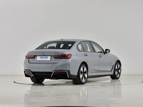 2025�� eDrive 40 L ��ҹ�˶���װ